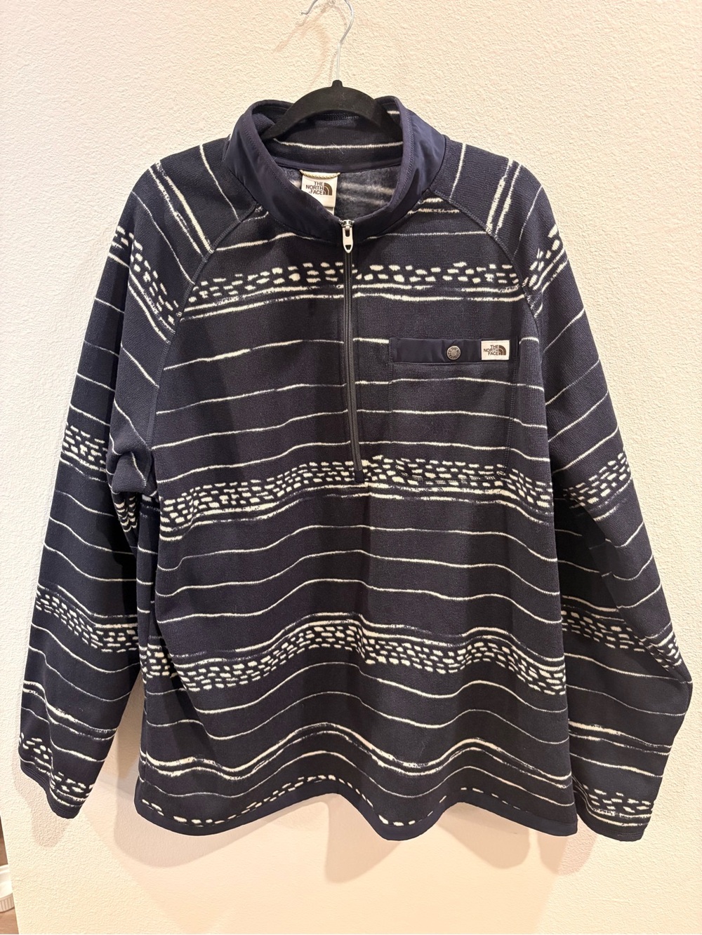 The North Face Navy and White Half-Zip Fleece Pullover